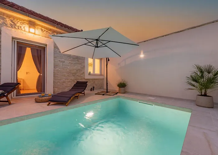 Pod Murvom Zadarvillas Вилла *